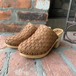 Free People - Adelaide Clog - Taupe